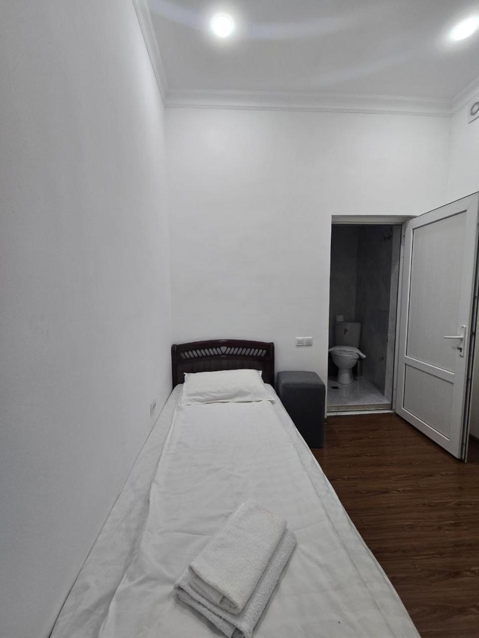 Guesto Hostel Tachkent Extérieur photo
