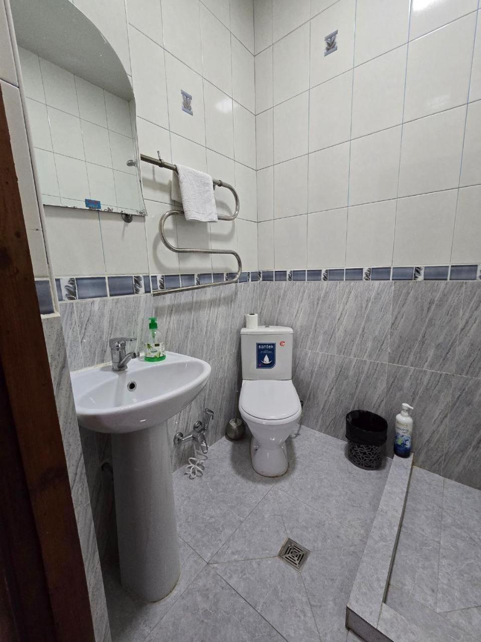 Guesto Hostel Tachkent Extérieur photo