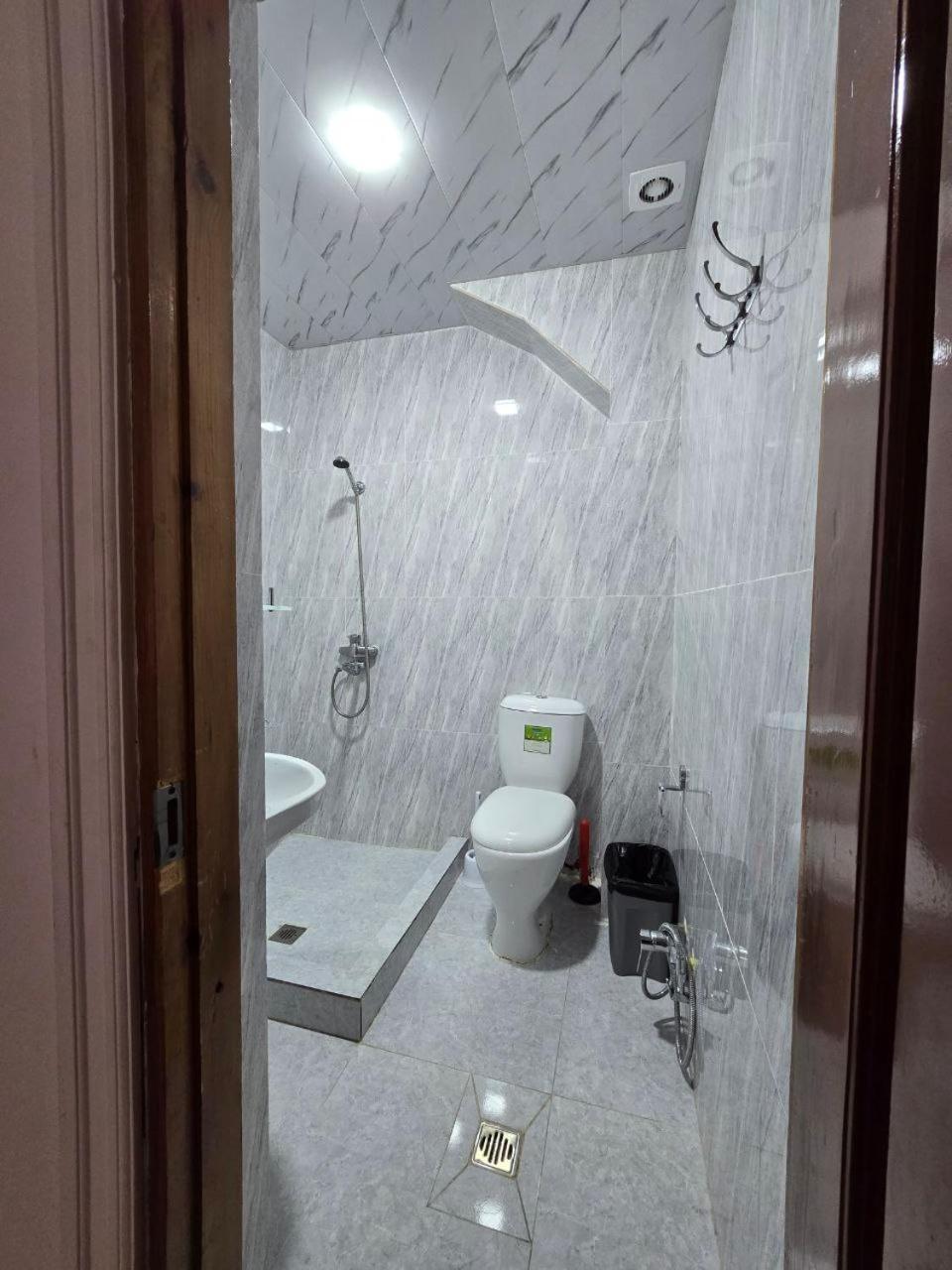 Guesto Hostel Tachkent Extérieur photo